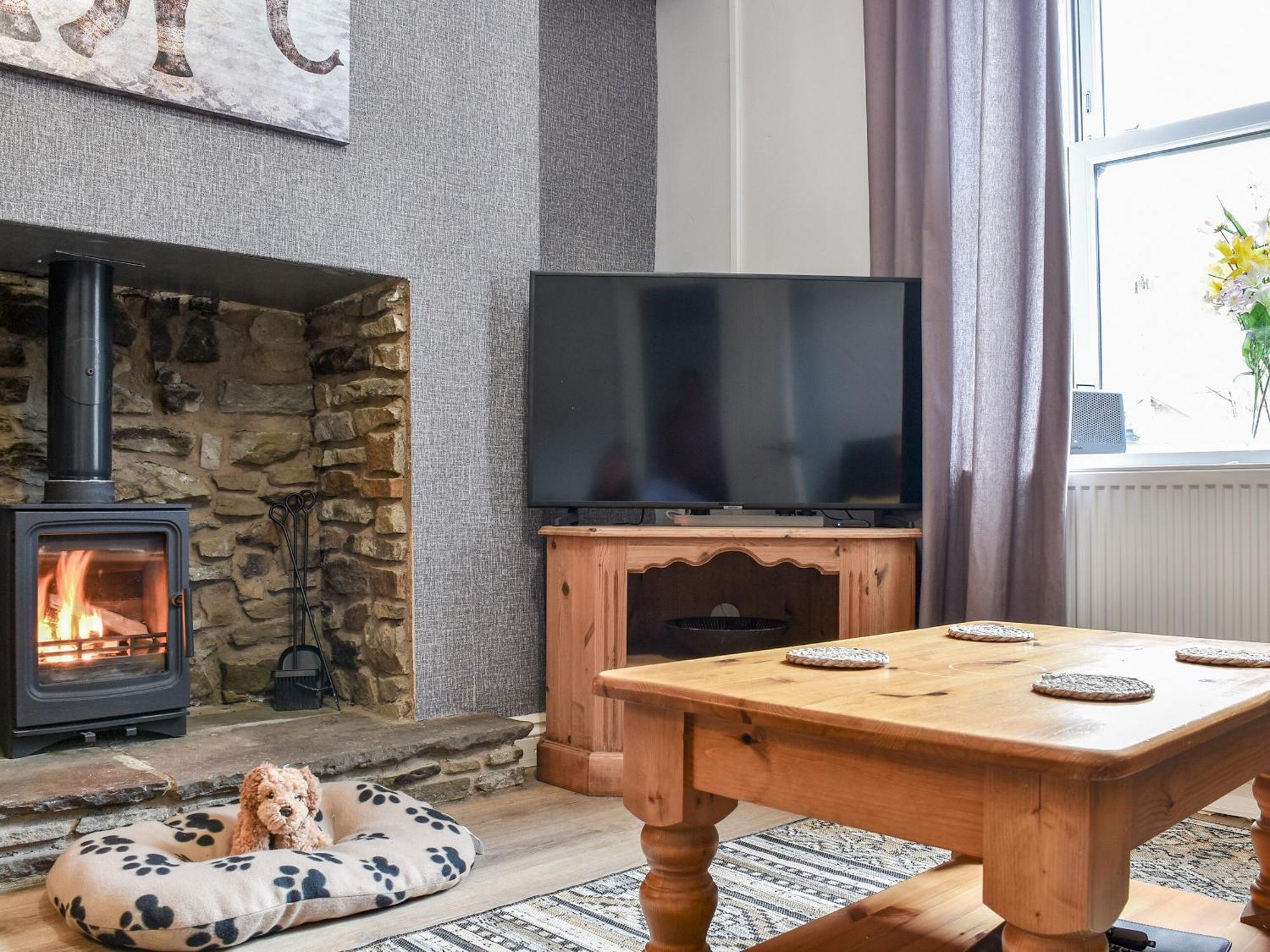 Cwmcarn Cottage Crosskeys Экстерьер фото