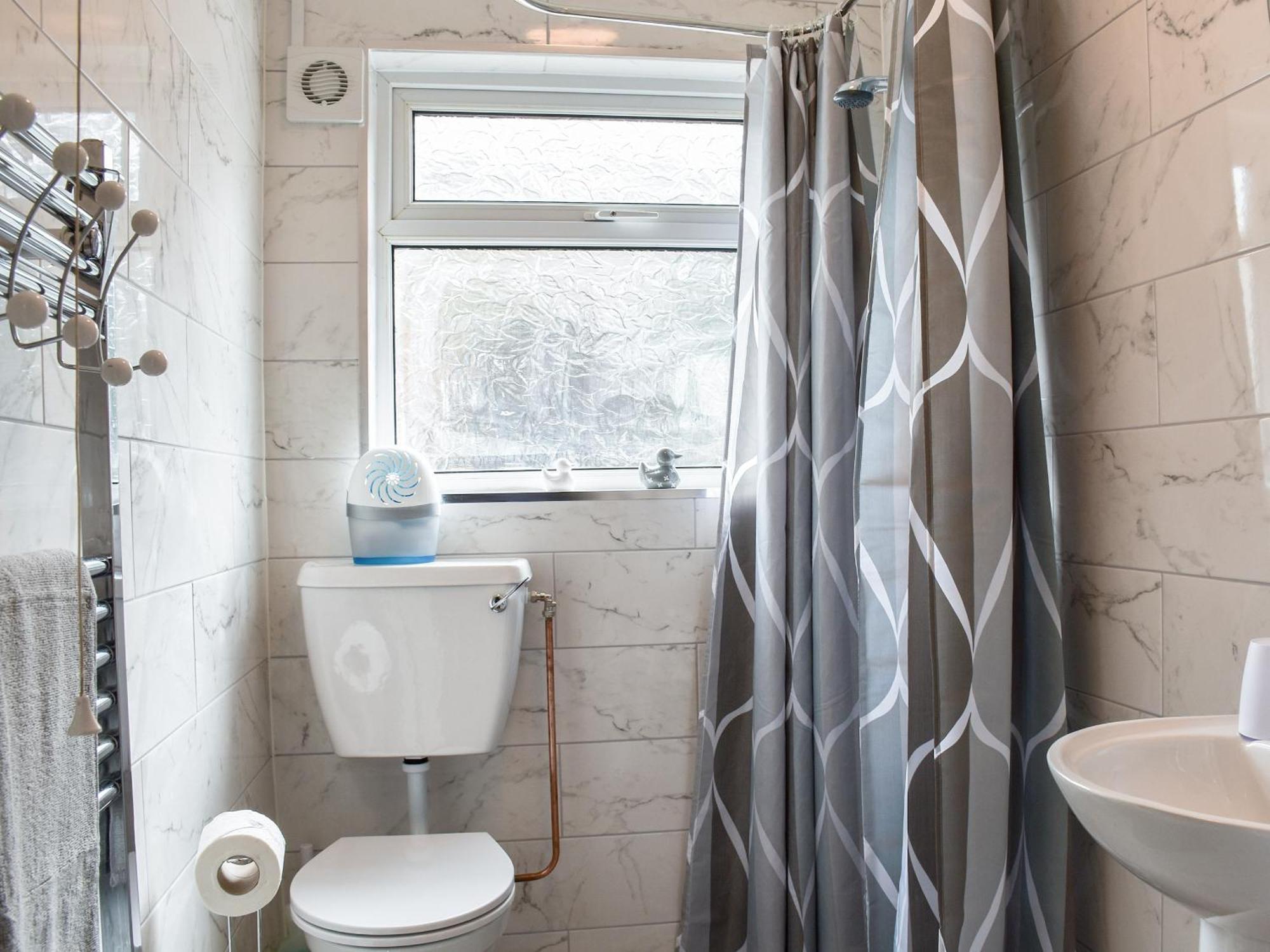Cwmcarn Cottage Crosskeys Экстерьер фото