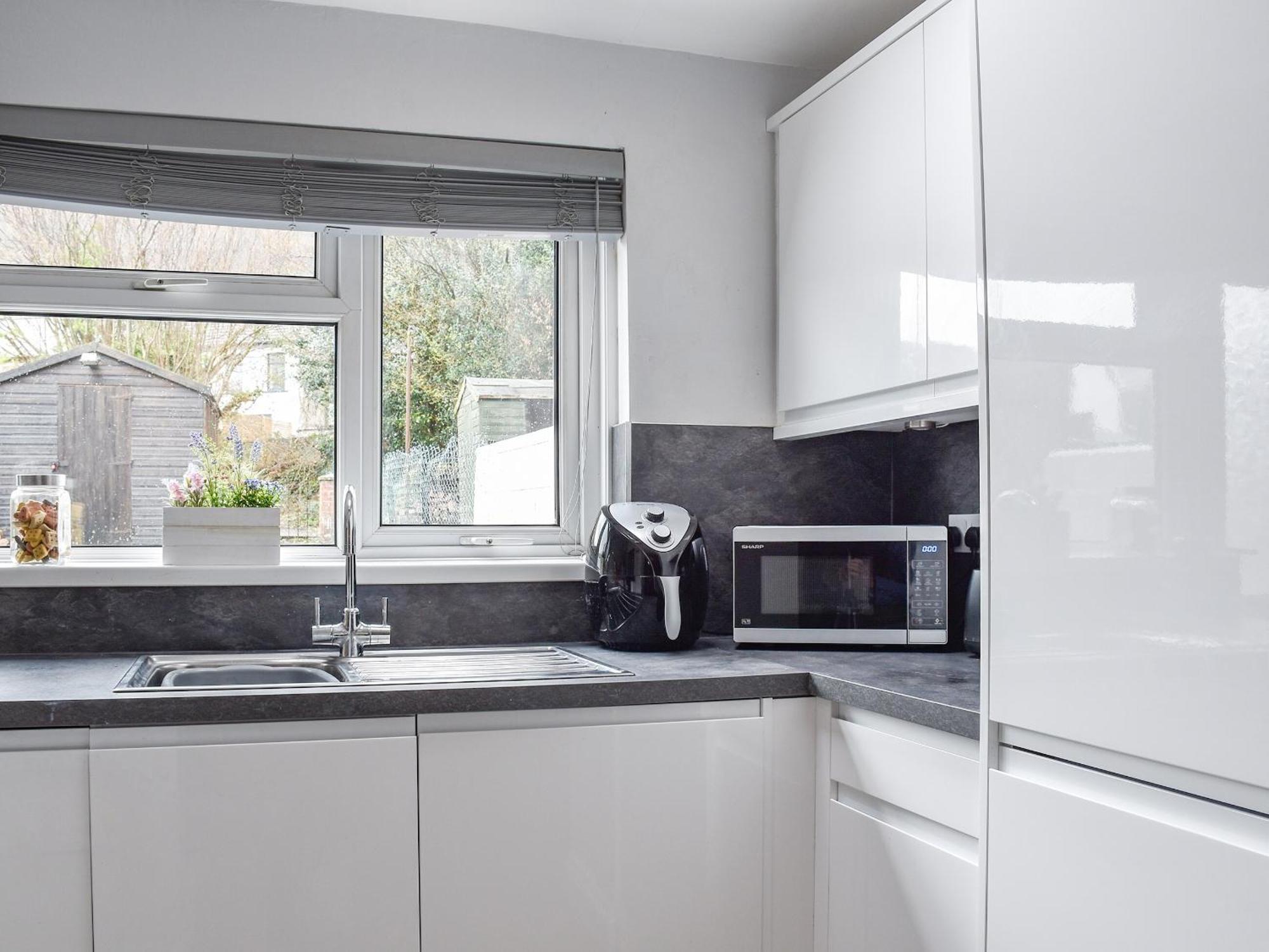 Cwmcarn Cottage Crosskeys Экстерьер фото