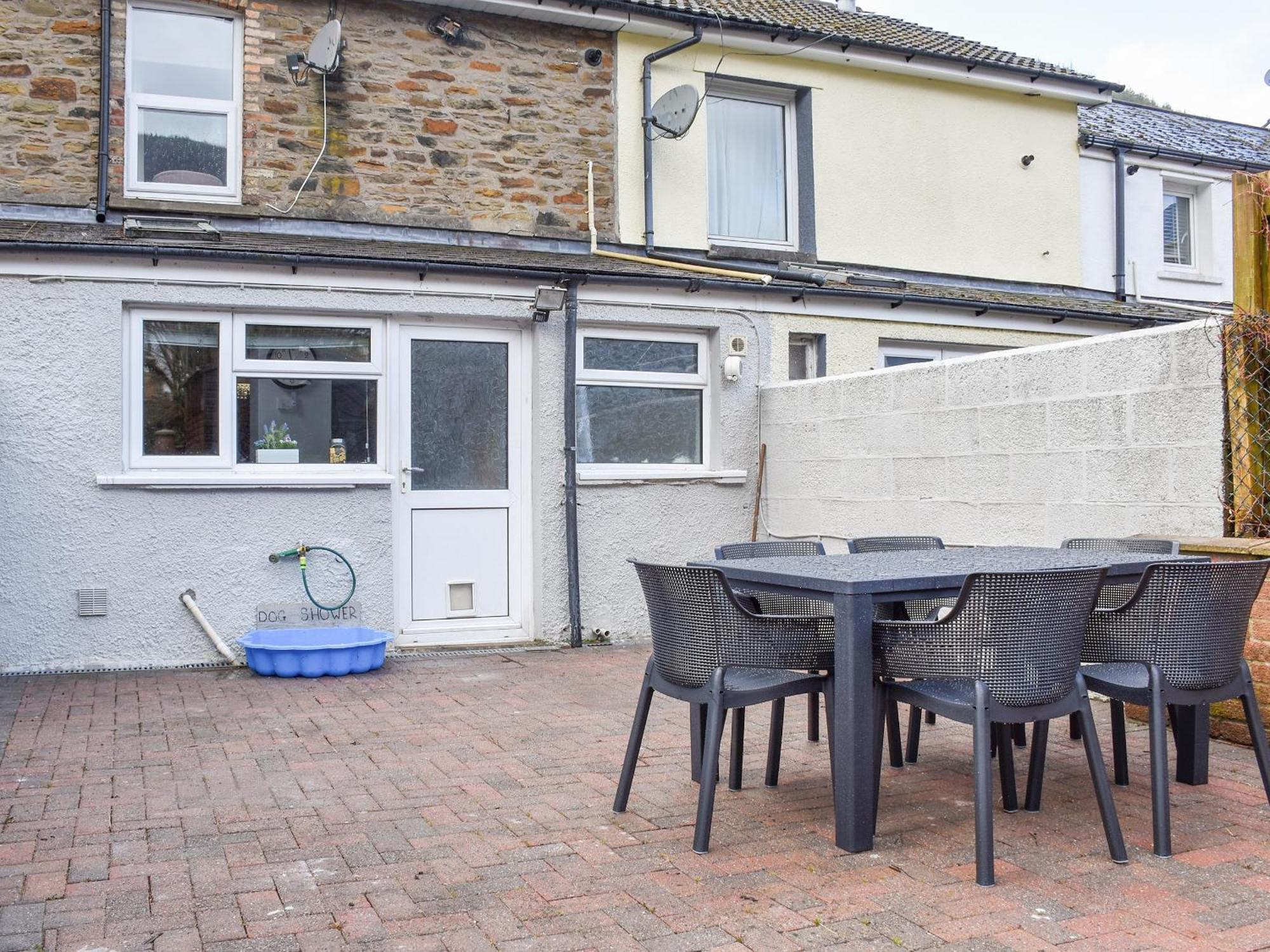 Cwmcarn Cottage Crosskeys Экстерьер фото